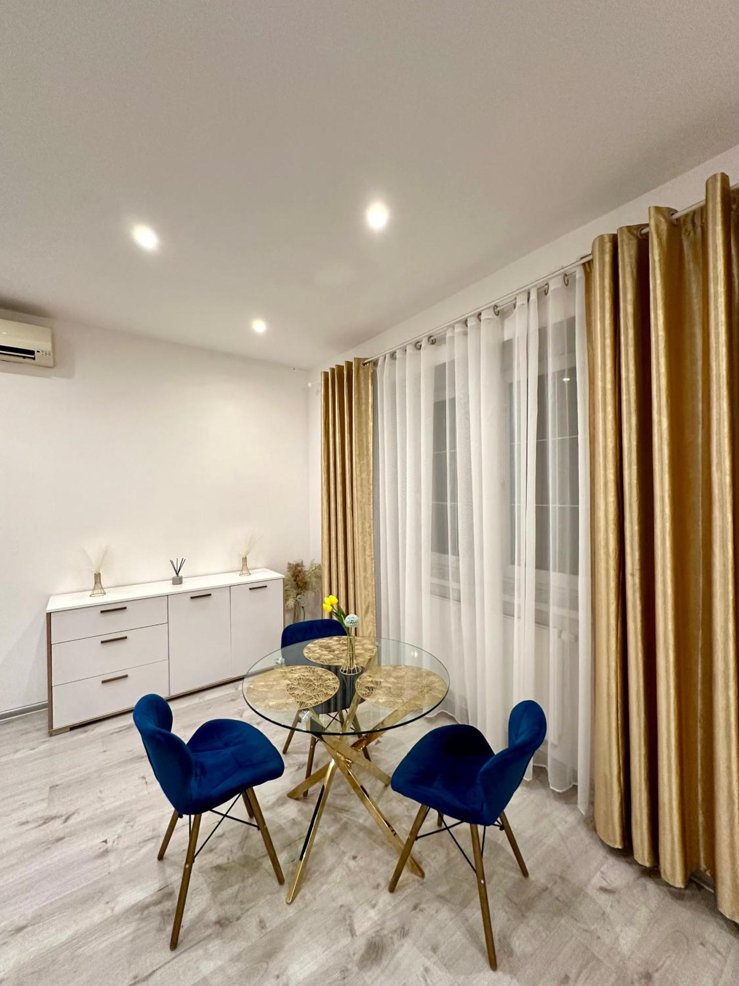 Luxury Apartment In ブラチスラヴァ エクステリア 写真